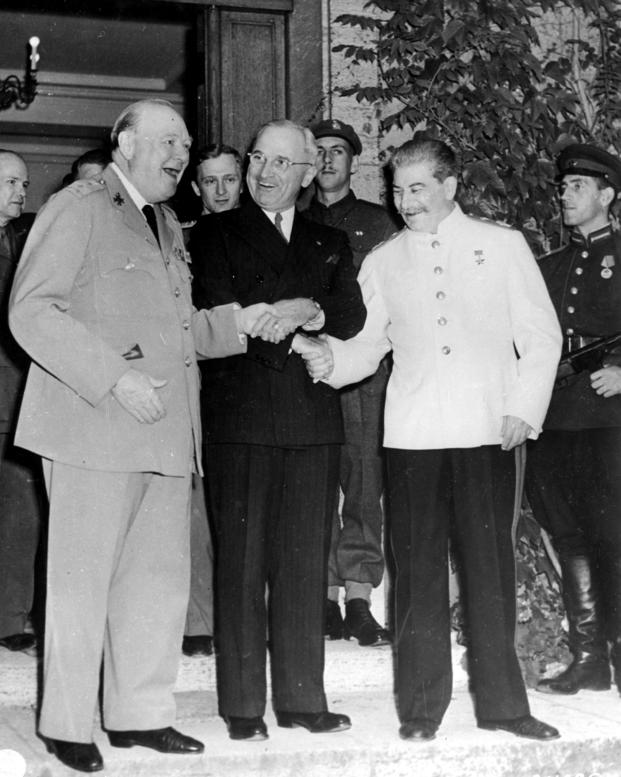 Churchill, Truman och Stalin vid Potsdamkonferensen 1945.