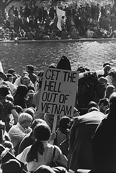 Demonstranter protesterar mot Vietnamkriget 1967.
