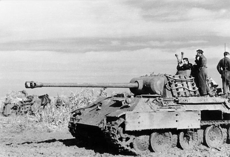 Tysk Panther-stridsvagn på östfronten