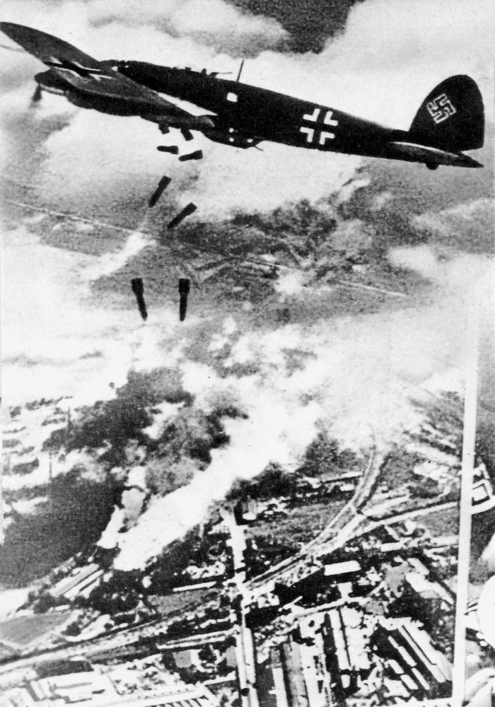 Tyskt Heinkel He 111 bombplan över Polen 1939.